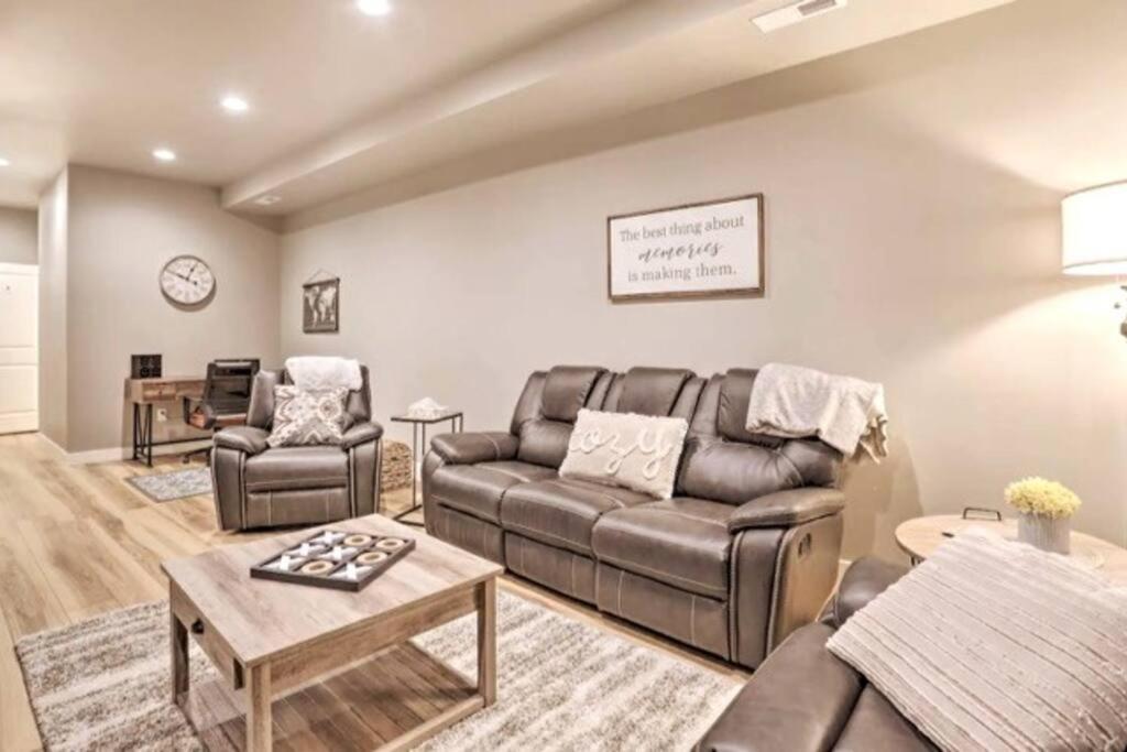New! Cozy & Modern Spearfish Home Near Downtown! エクステリア 写真