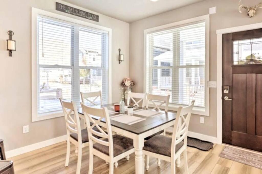 New! Cozy & Modern Spearfish Home Near Downtown! エクステリア 写真