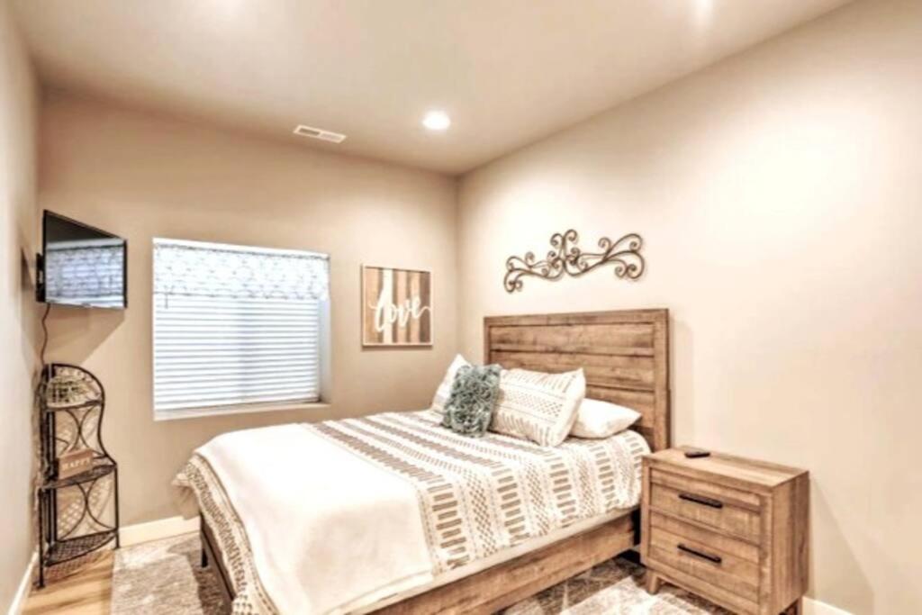 New! Cozy & Modern Spearfish Home Near Downtown! エクステリア 写真